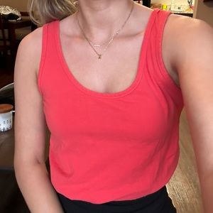 Pink tank top